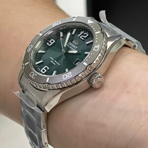 Orient Sports Solar Mako RA-WJ0001E10B Verde. - Image 5