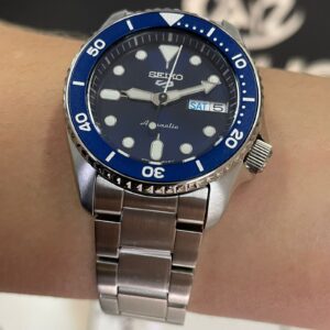 Seiko Automatico 5 Sports 38 mm SRPL77B1 Azul Prata - Imagem 4