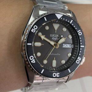 Seiko Automatico 5 Sports 38 mm SRPL79B1 Preto Prata - Imagem 3