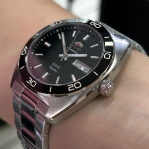 Orient automátcio Elegance YN6SS017 Preto Prata - Imagem 4